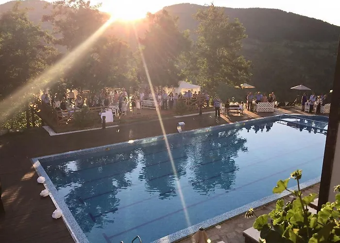 Mountain View Complex 2*